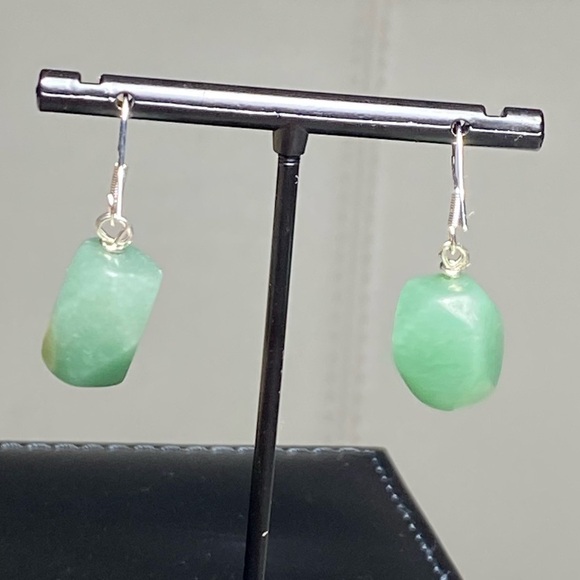 Beautiful Artisan Sterling Silver & Jade Precious Green Gemstone Drop Earrings - Picture 10 of 13